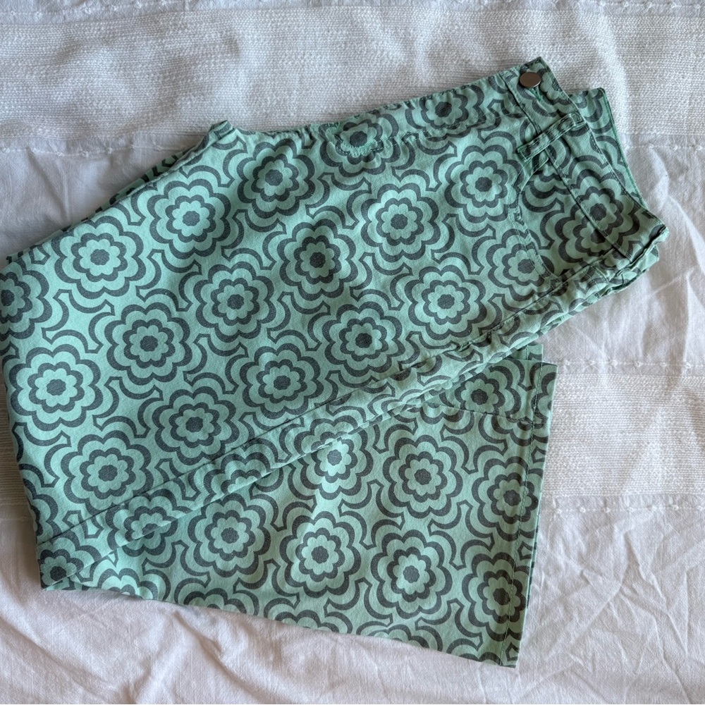 Floral Patterned Pants in Green and Gray